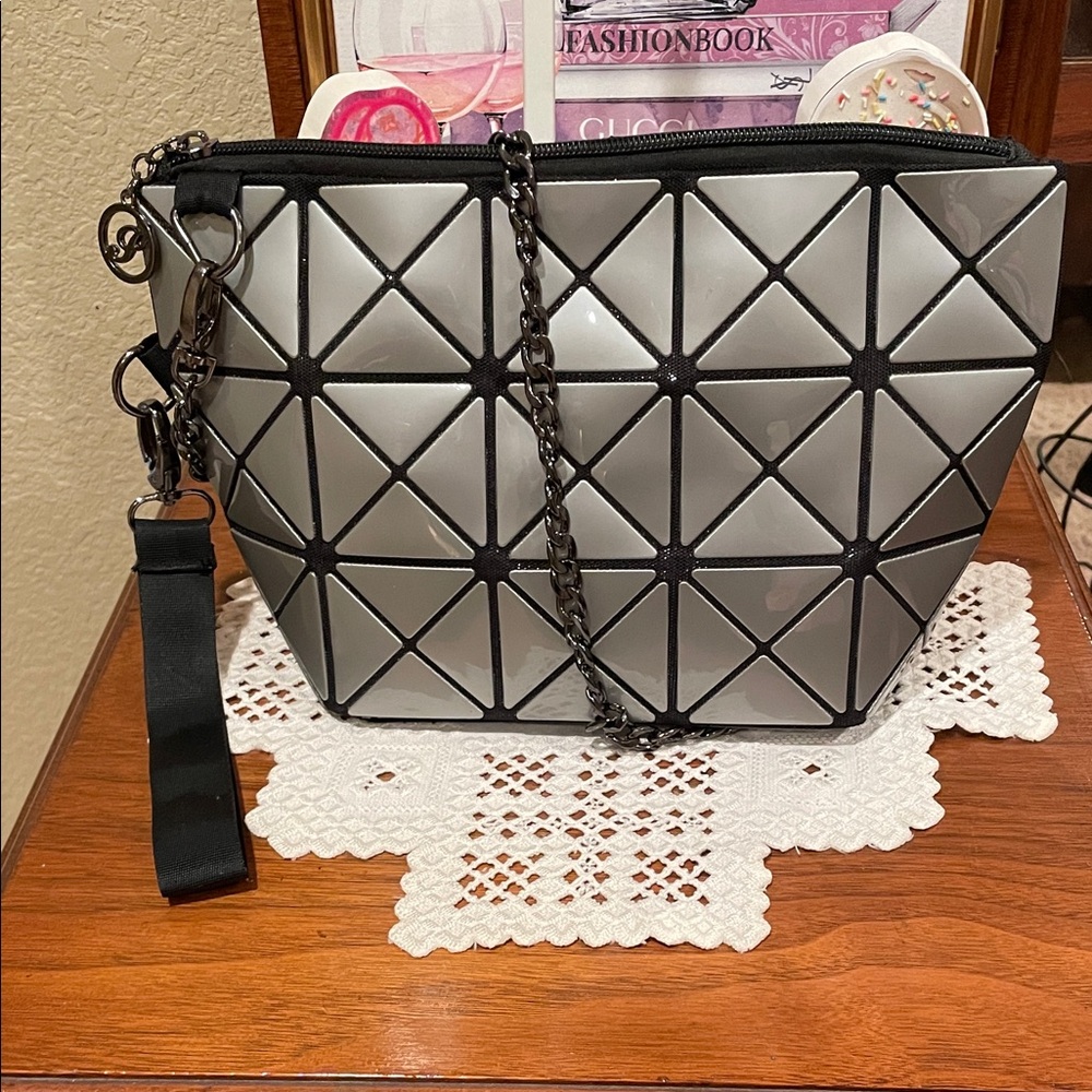 Geometric Panel Crossbody Bag in Silver